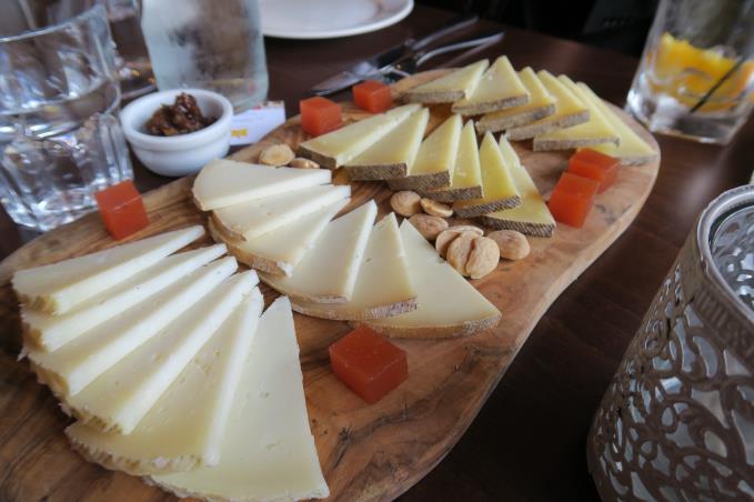 Lunya cheeses